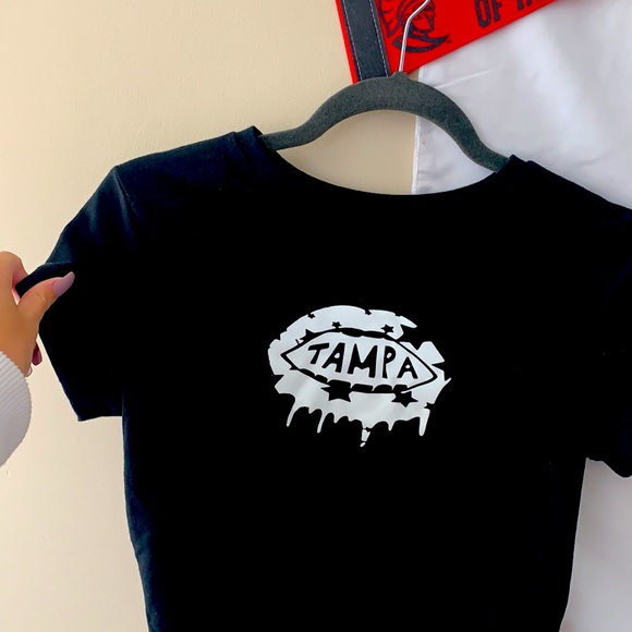 University of Tampa crop top - Picture 2 of 2